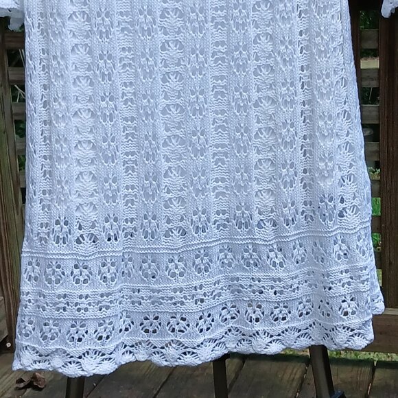 Venus White Long Bell Sleeve, Relaxed Off Shoulder Crochet Dress Lovely!  Sz L - Picture 2 of 10